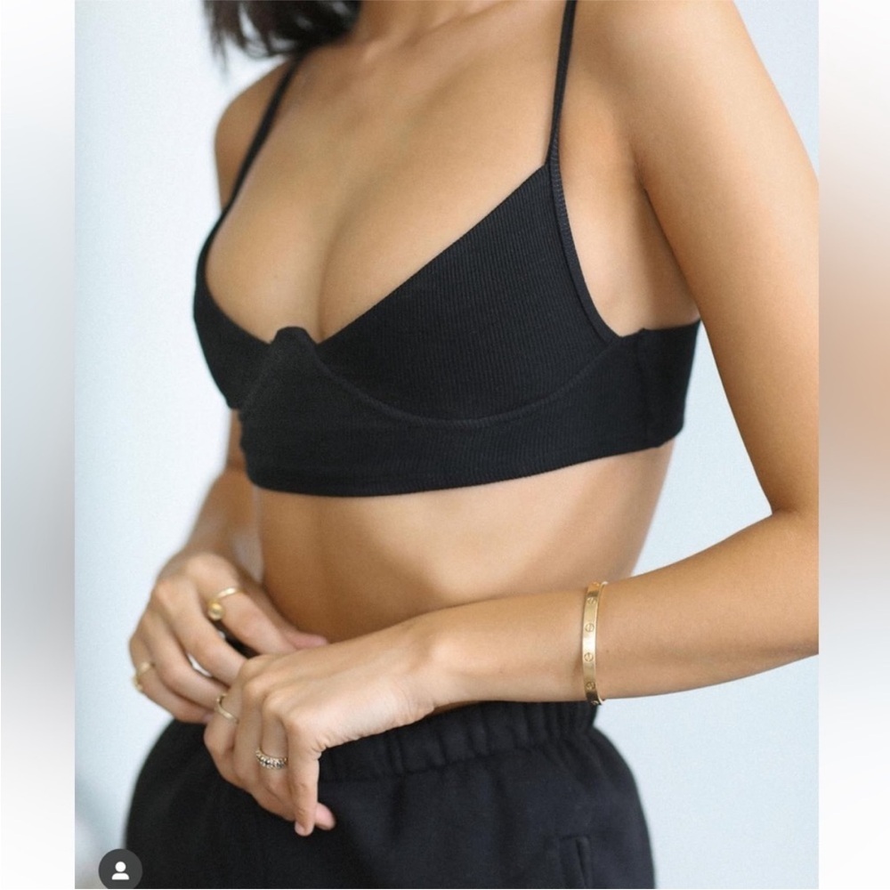 Joah Brown Classic Black Top